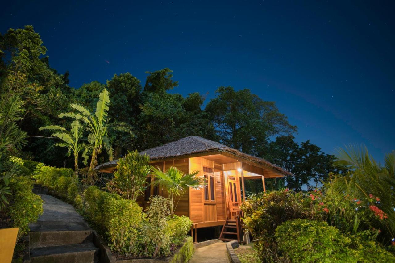 K2 Lembeh Dive Resort Bitung Eksteriør bilde
